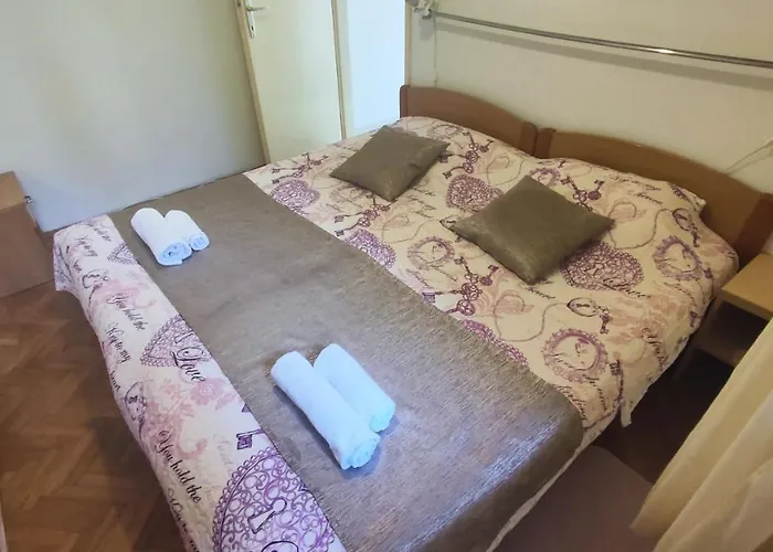 Апартаменты Near The Old Town 2 *