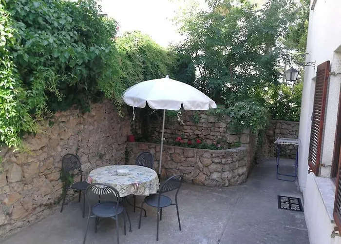 公寓 Near The Old Town 2 *